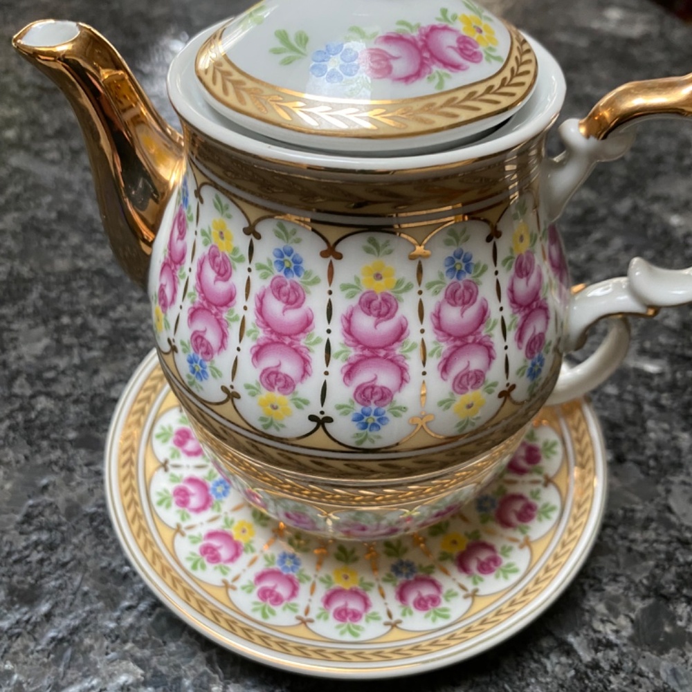 New tea pot and cup - Picture 2 of 6